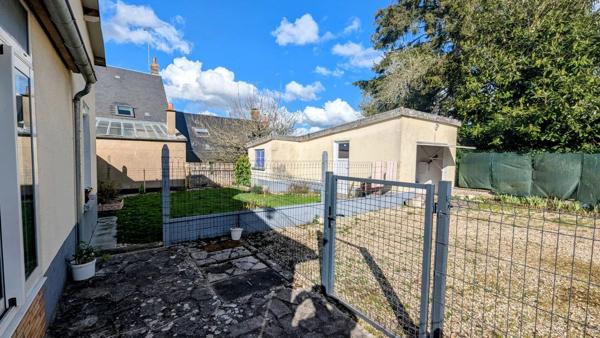 Vente                                                      Maison de village
                        
                     2 pièces                      72 m2                     à Aubigny-sur-Nère