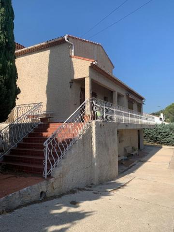 A vendre maison individuelle de 7 pièces à Allauch avec terrain - Les Côtes Rôties