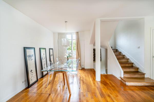 Jolie maison 1930, style, art déco, entièrement rénovée, 5 chambres !