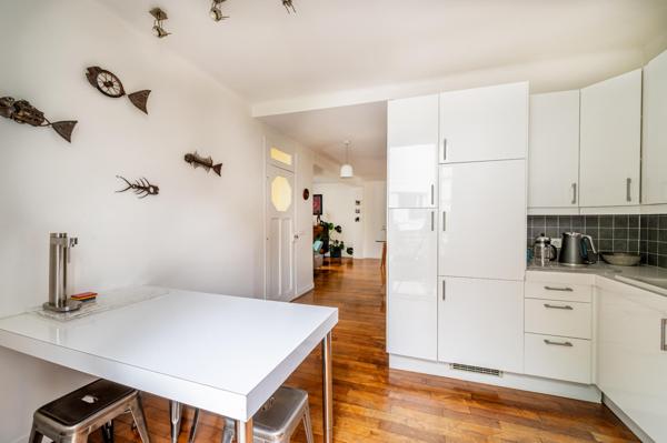 Jolie maison 1930, style, art déco, entièrement rénovée, 5 chambres !