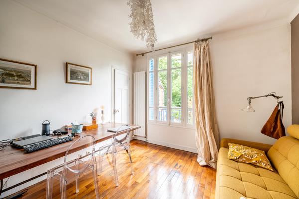 Jolie maison 1930, style, art déco, entièrement rénovée, 5 chambres !