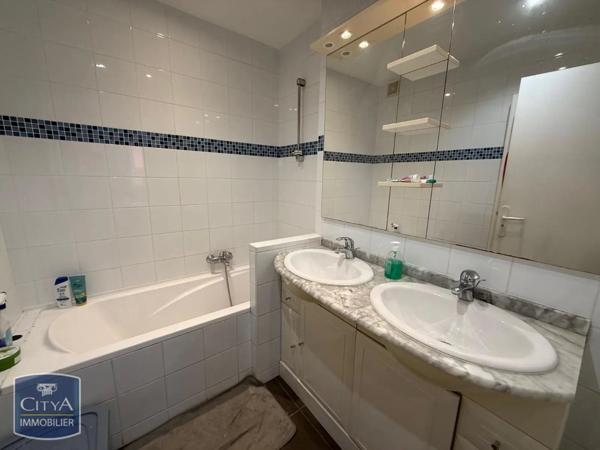 Appartement à louer 4 pièces 59.3m²
