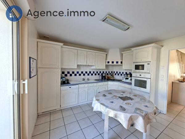 À vendre - Maison traditionnelle, 7 pièces située à Parigné-l'Évêque (72250)