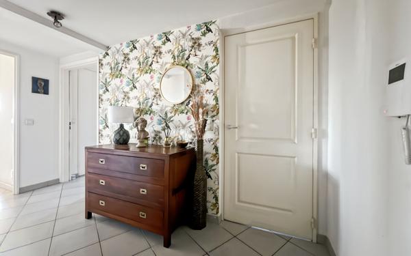 Appartement à vendre    4 pièces • 112 m2 Fréjus