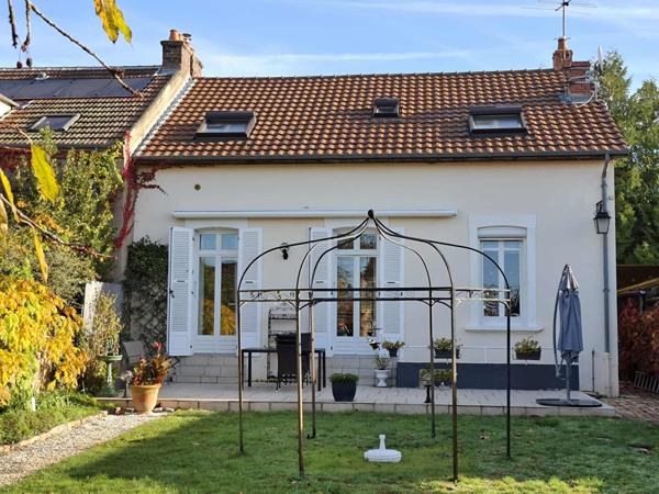 Maison de caractère à vendre au Creusot ? 122 m² ? Jardin, terrasse et garage