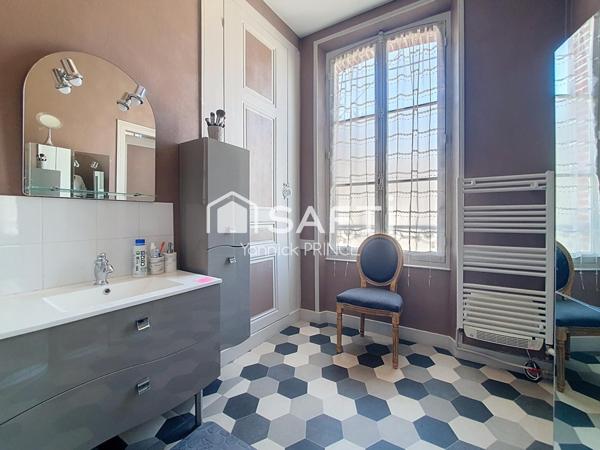 Maison bourgeoise,centre ville de Pont sur Yonne!