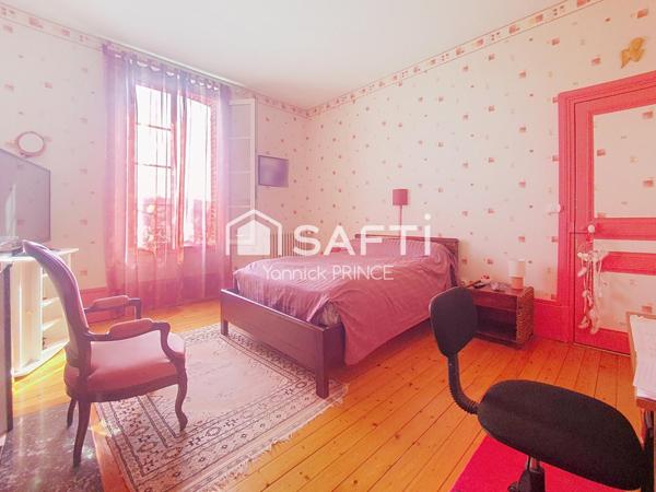 Maison bourgeoise,centre ville de Pont sur Yonne!