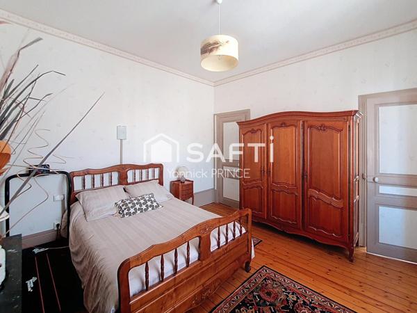 Maison bourgeoise,centre ville de Pont sur Yonne!