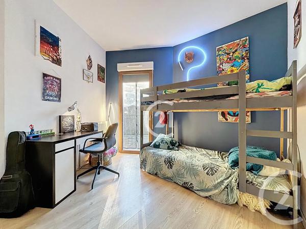 Appartement F4 à vendre  4 pièces - 74,05 m 2   MONTREUIL  - 93