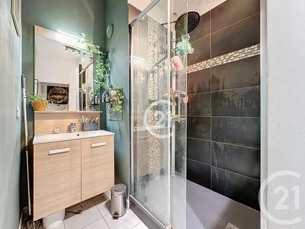 Appartement F4 à vendre  4 pièces - 74,05 m 2   MONTREUIL  - 93