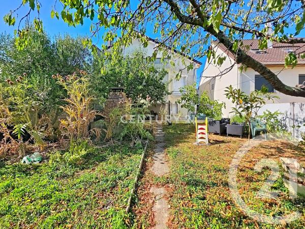 Maison à vendre  6 pièces - 135 m 2   NOISY LE GRAND  - 93