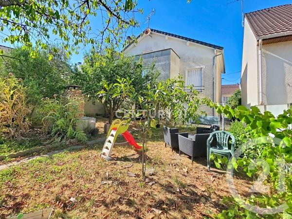 Maison à vendre  6 pièces - 135 m 2   NOISY LE GRAND  - 93