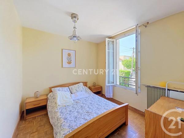 Maison à vendre  6 pièces - 135 m 2   NOISY LE GRAND  - 93