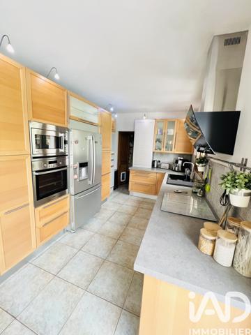 Maison à vendre 8 pièces 209 m² Verneuil-en-Halatte