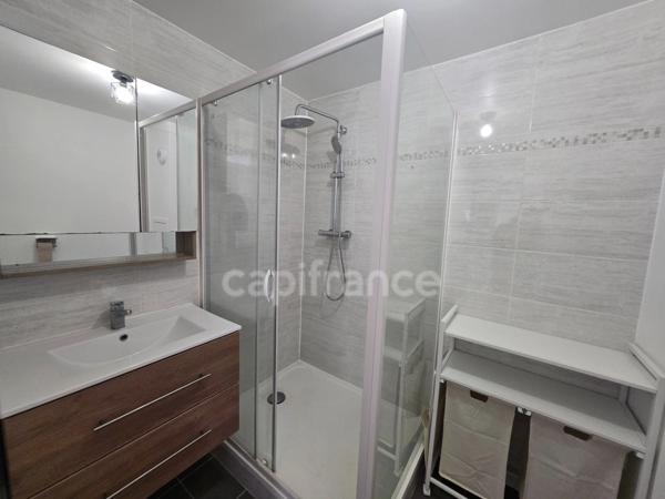 Dpt Val d'Oise (95), à vendre PERSAN appartement T2 39m2 en rez-de-jardin totalement meublé avec stationnement privatif