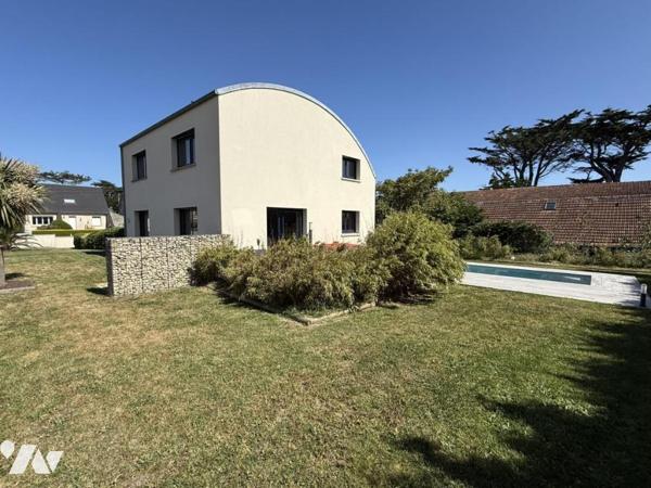 Très belle maison contemporaine avec piscine proche mer