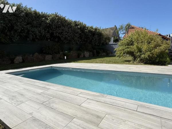Très belle maison contemporaine avec piscine proche mer