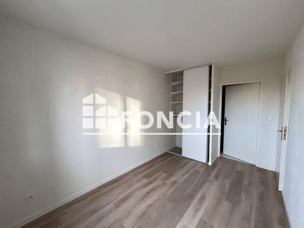 Location Appartement 2 pièces 46.3 m² - 4 PLACE JEAN CHOREL Villeurbanne 69100