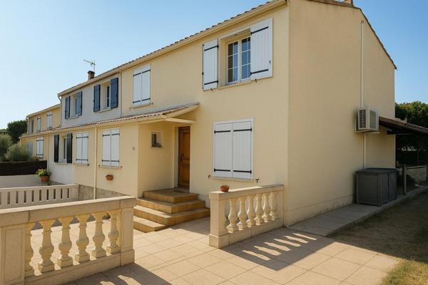 Rare à la vente, maison jumelée à La Fare les Oliviers