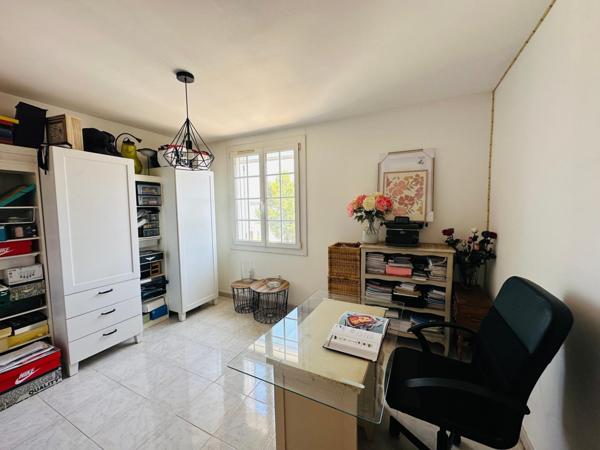 Rare à la vente, maison jumelée à La Fare les Oliviers