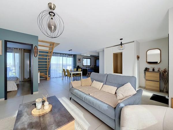 INDRE ET LOIRE, MONNAIE 10 KMS DE Tours, maison de 120 m2 avec jardin, 3 chambres et bureau