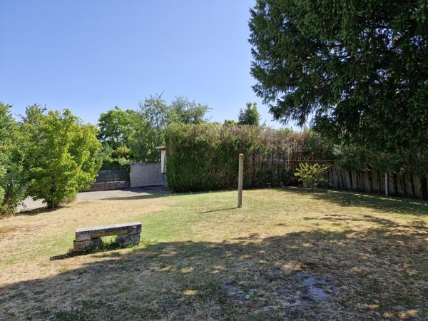 SPACIEUSE MAISON 7 CHAMBRES - TERRAIN - DEPENDANCES