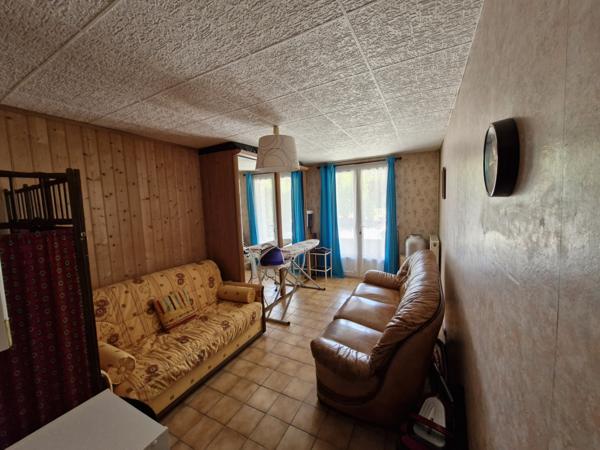 SPACIEUSE MAISON 7 CHAMBRES - TERRAIN - DEPENDANCES