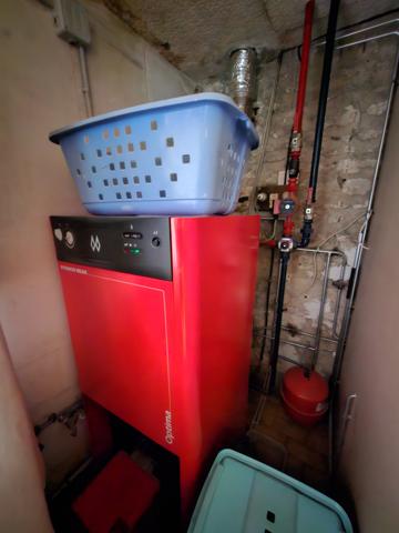 SPACIEUSE MAISON 7 CHAMBRES - TERRAIN - DEPENDANCES