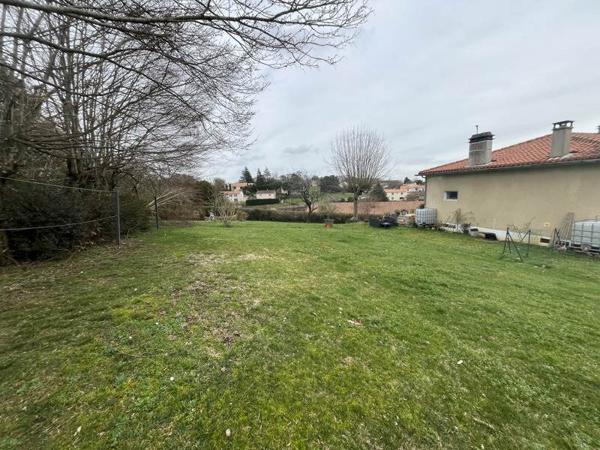 Terrain à vendre |  La Rochefoucauld |  600 m²