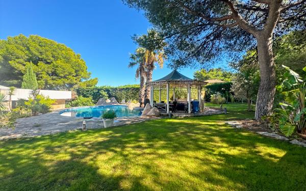 Maison à vendre    6 pièces • 320 m2 Martigues