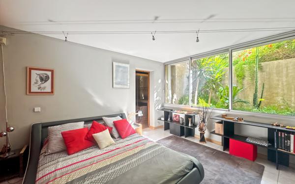 Maison à vendre    6 pièces • 320 m2 Martigues