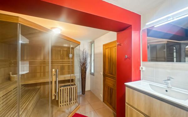 Maison à vendre    6 pièces • 320 m2 Martigues