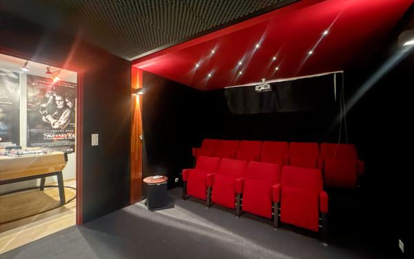 Maison à vendre    6 pièces • 320 m2 Martigues