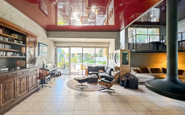 Maison à vendre    6 pièces • 320 m2 Martigues