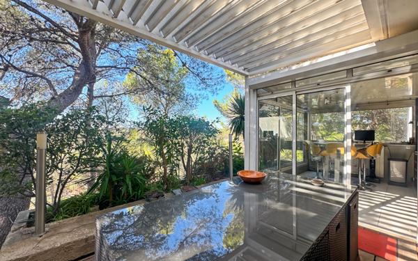 Maison à vendre    6 pièces • 320 m2 Martigues