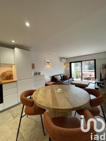 Appartement 2 pièces de 42 m² à Fréjus (83370)