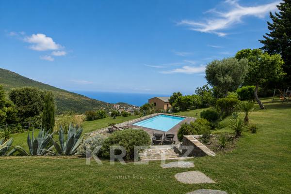 ERBALUNGA – PROPRIÉTÉ DE CHARME AVEC VUE MER PANORAMIQUE ET PISCINE