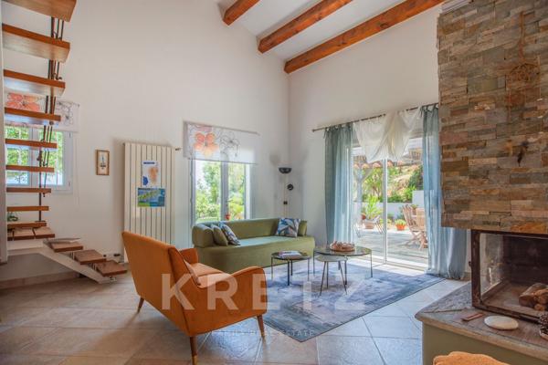 ERBALUNGA – PROPRIÉTÉ DE CHARME AVEC VUE MER PANORAMIQUE ET PISCINE