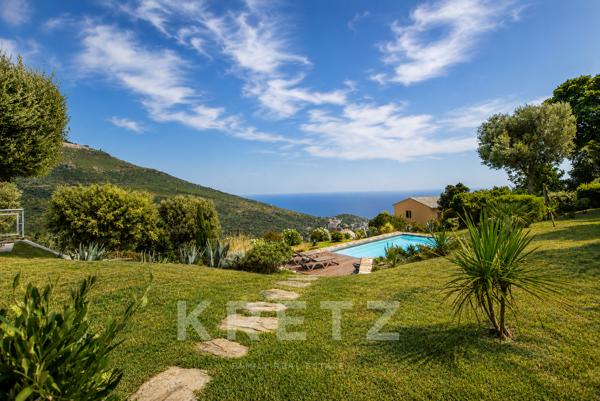 ERBALUNGA – PROPRIÉTÉ DE CHARME AVEC VUE MER PANORAMIQUE ET PISCINE