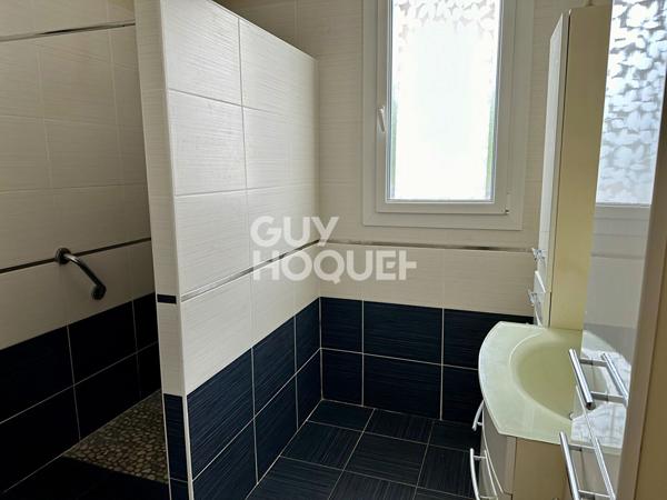 CARCASSONNE - Maison 3 chambres, grenier, garage sur terrain 480 m²