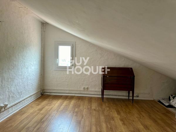 CARCASSONNE - Maison 3 chambres, grenier, garage sur terrain 480 m²