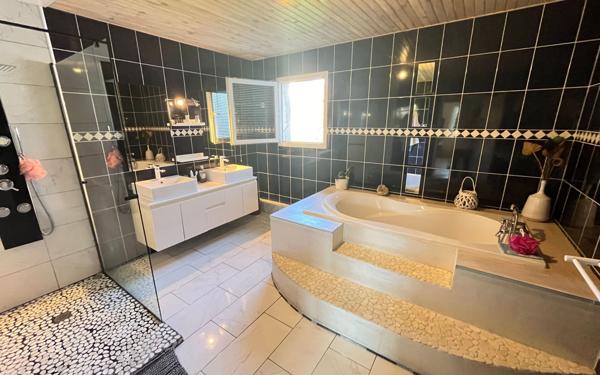 Maison à vendre    6 pièces • 205 m2 Dax