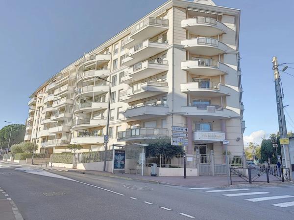 Appartement à vendre 3 pièces avec grand Balcon