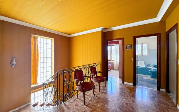 Maison à vendre    8 pièces •  Martigues