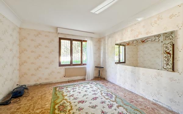 Maison à vendre    8 pièces •  Martigues