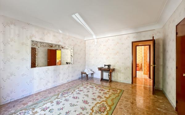 Maison à vendre    8 pièces •  Martigues