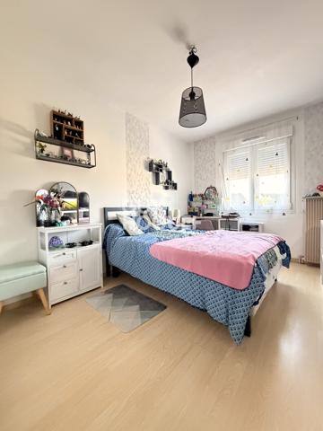 Maison à vendre de 4 pièces de 116.82 m² à Reims Secteur Châtillons