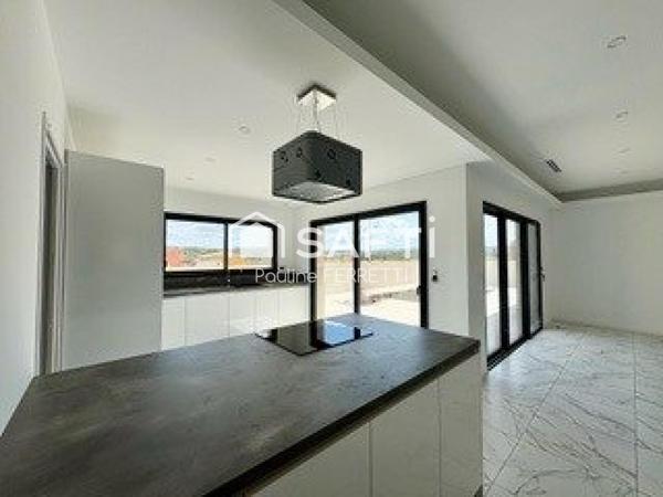 MAISON PLAIN PIED - 3 FACES - 4 PIECES - 128M2 - 360M2 - PISCINE- GARAGE