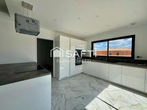 MAISON PLAIN PIED - 3 FACES - 4 PIECES - 128M2 - 360M2 - PISCINE- GARAGE