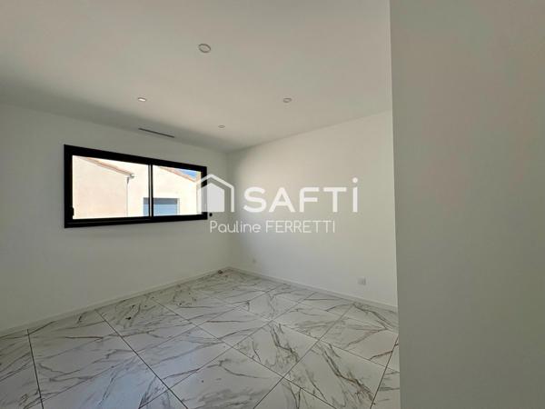 MAISON PLAIN PIED - 3 FACES - 4 PIECES - 128M2 - 360M2 - PISCINE- GARAGE